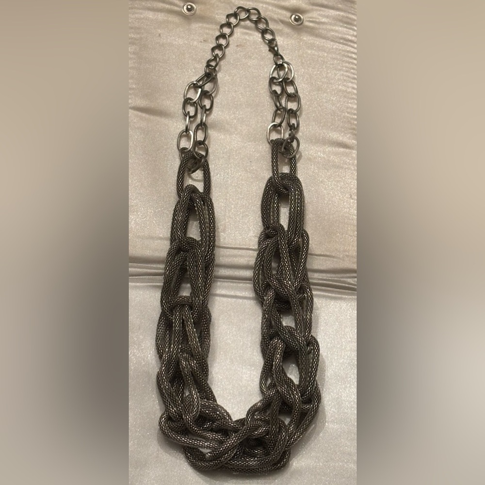 💕Elegant Silver Chain Necklace- costume jewelry
